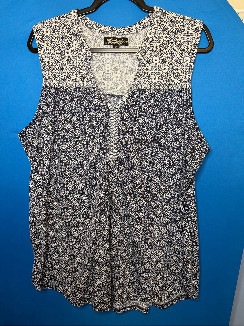 Absolutely Famous | Navy & White Sleeveless Printed Scoop Neck Tank | Size 2X
